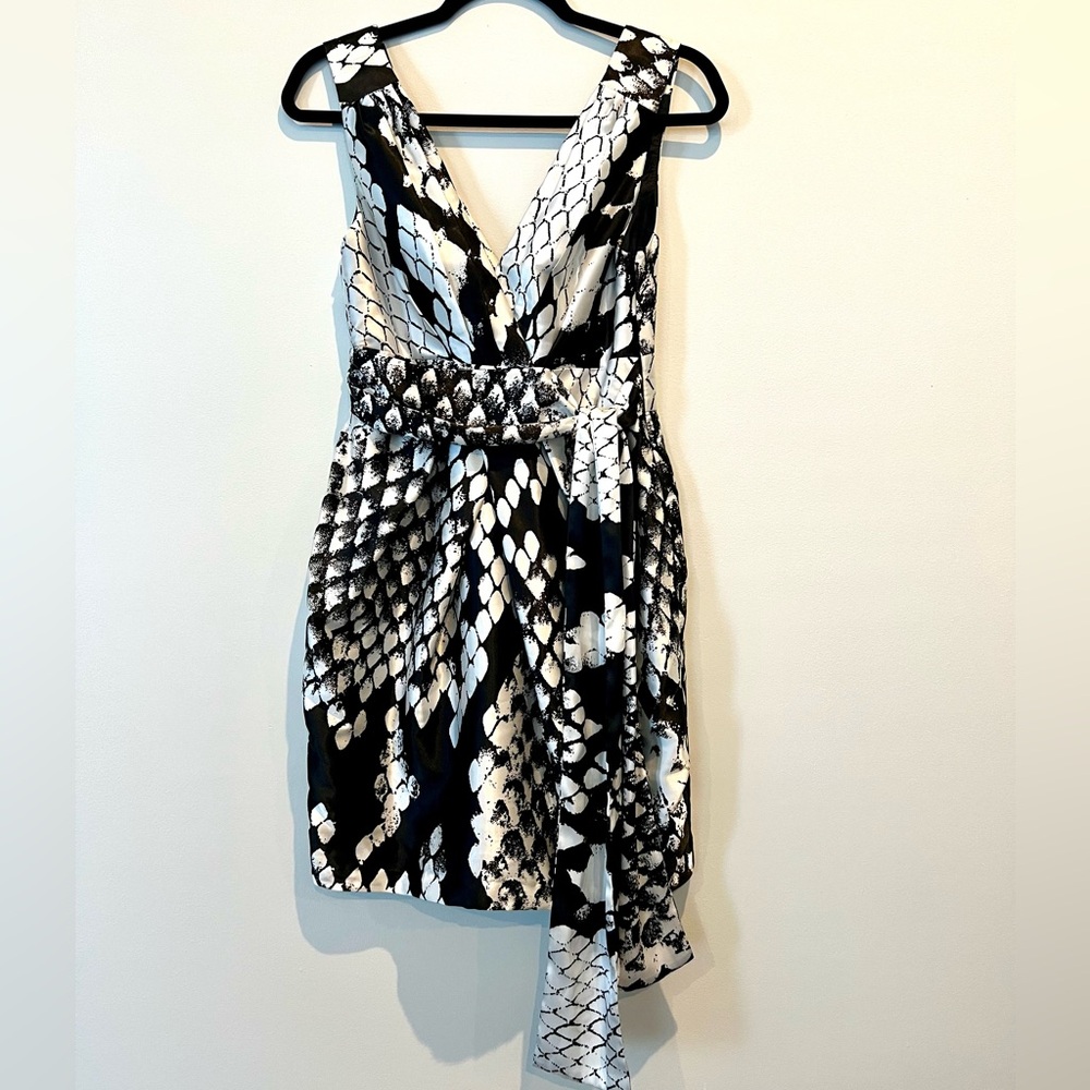 Alexia Admor New York Black & White Snake Sleeveless Short Cocktail Dress XS